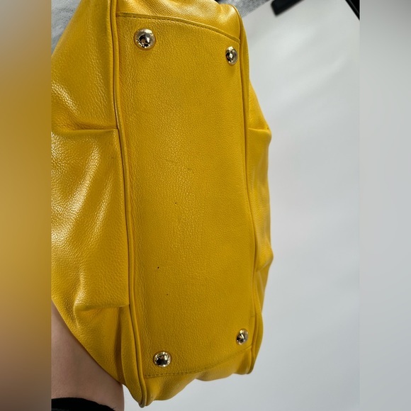 MICHAEL Michael Kors Large Leather Fulton Chain Shoulder Tote (Citrus) - Picture 14 of 16